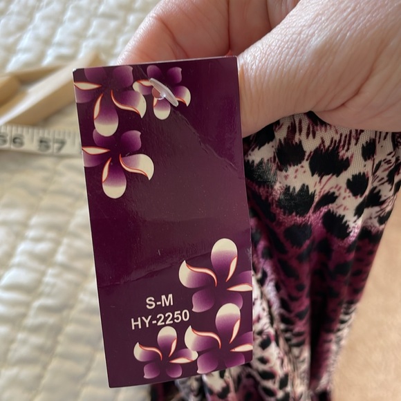 Boutique Animal Print Jumpsuit with halter strap and pocket’s NWT S/M - Picture 7 of 10